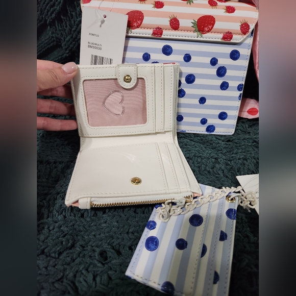 Betsey Johnson Strawberry Blueberry Spring Crossbody Handbag With Wallet NWT - Picture 6 of 7